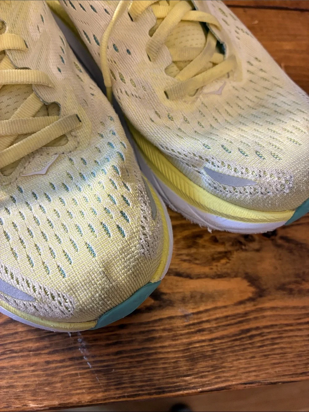 Hoka Clifton 8 Women's Pale Yellow Lightweight Running Shoes